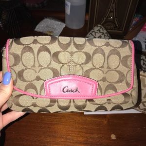 Coach wristlet. Gently used